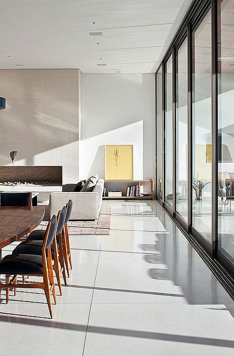 Trousdale Residence by Studio William Hefner