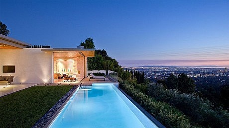 Trousdale Residence by Studio William Hefner