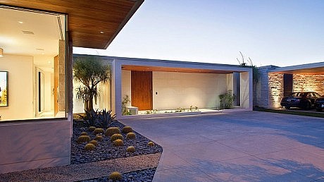 Trousdale Residence by Studio William Hefner