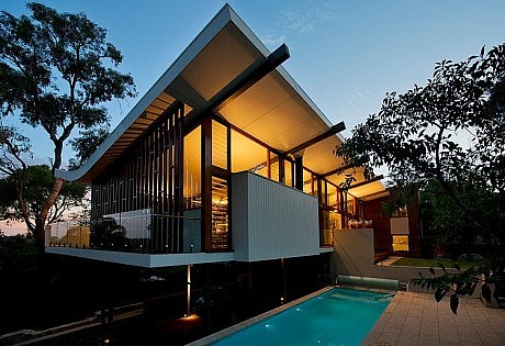 Mayfair Street House by Klopper & Davis Architects