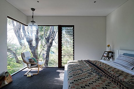 Mayfair Street House by Klopper & Davis Architects