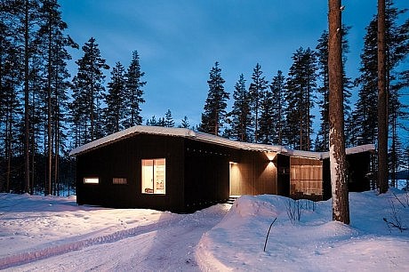 Kettukallio Cabin by Playa Architects