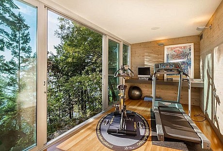 North Saanich Residence
