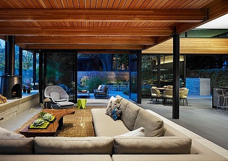 Orchard Willow Residence by Wheeler Kearns Architects