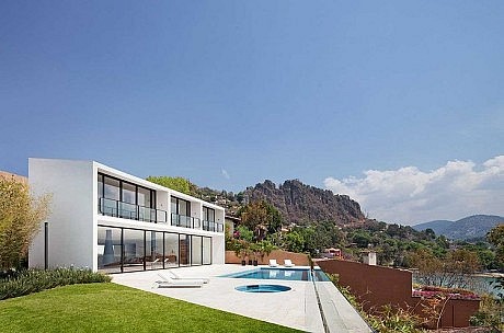 Casa Cardenas by ParqueHumano