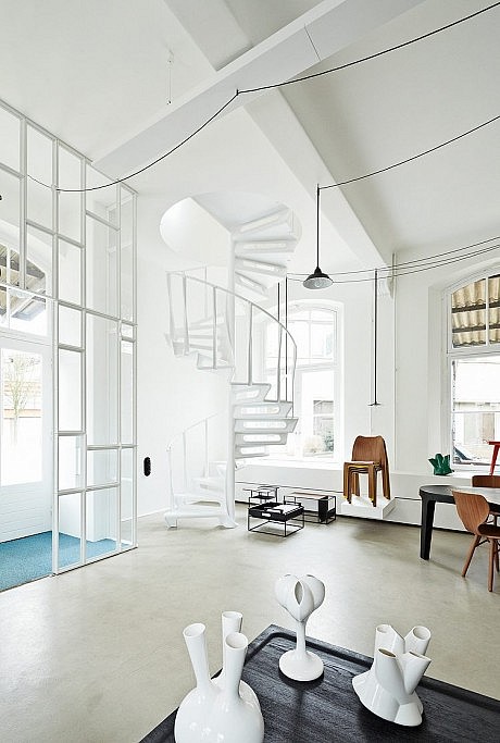 Roderick Vos Showroom by Roderick Vos