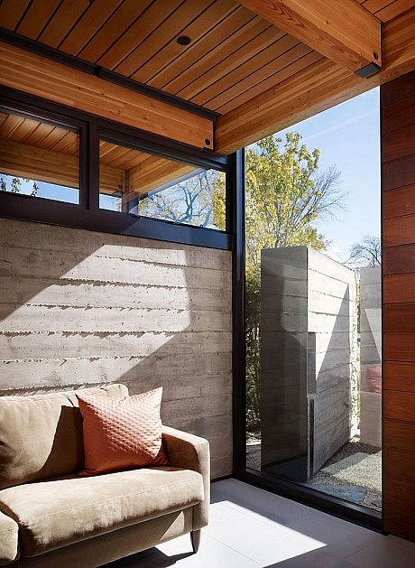 Orchard Willow Residence by Wheeler Kearns Architects