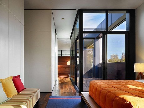 Orchard Willow Residence by Wheeler Kearns Architects