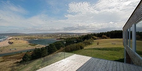 Harbour Heights Home by Omar Gandhi Architect