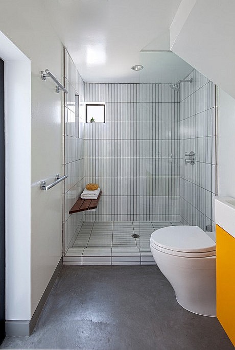 Micro Apartment by Vertebrae Architecture