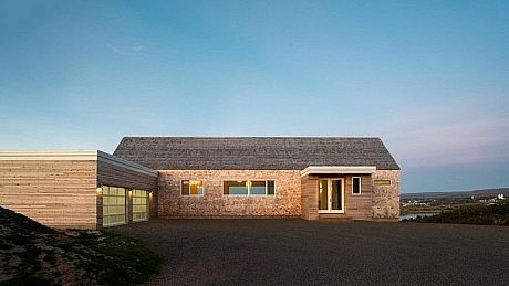 Harbour Heights Home by Omar Gandhi Architect