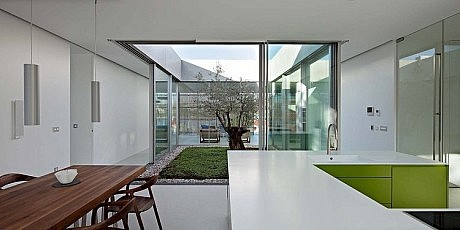 Olive House by LOG-URBIS