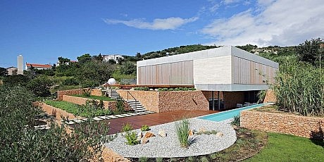 Olive House by LOG-URBIS