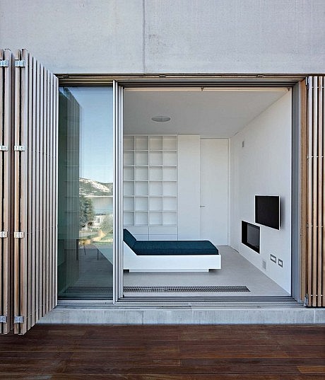 Olive House by LOG-URBIS