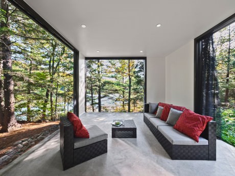 Hill-Maheux Cottage by Kariouk Associates - 6