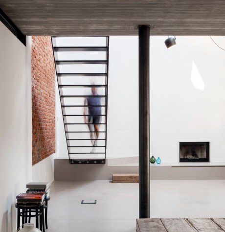 UV House by Oasi Architects - 3