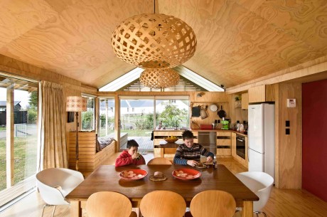 Shoal Bay Bach by Parsonson Architects - 2