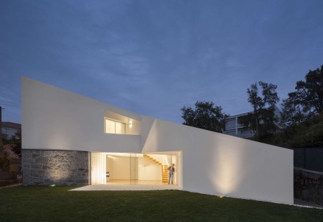 Taíde House by Rui Vieira Oliveira + Vasco Fernades - 14