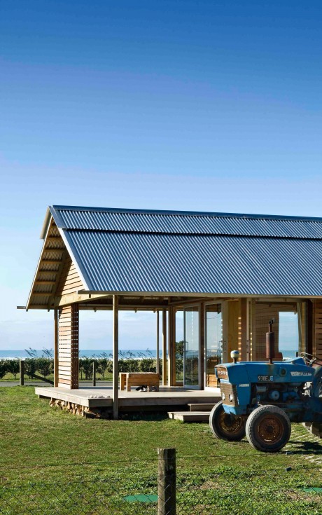 Shoal Bay Bach by Parsonson Architects - 7