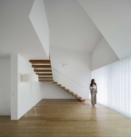 Taíde House by Rui Vieira Oliveira + Vasco Fernades - 2
