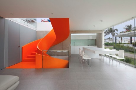 Casa Blanca by Martin Dulanto Sangalli - 6