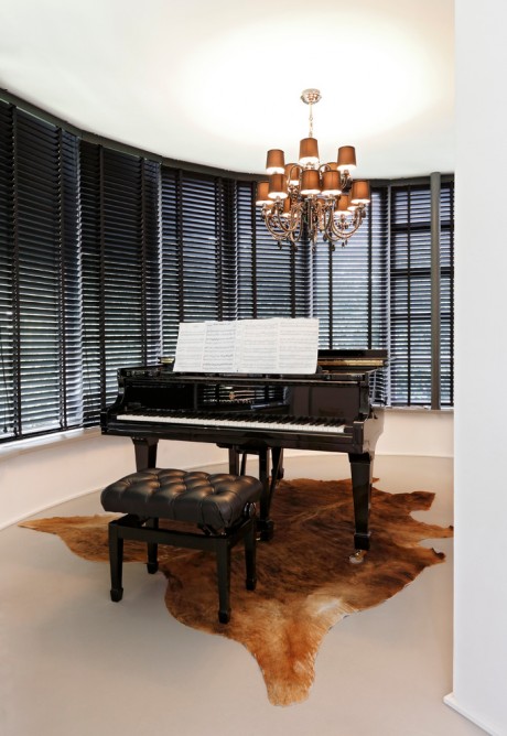 Villa Dreieichenweg by Hennings Börn Interiors - 4