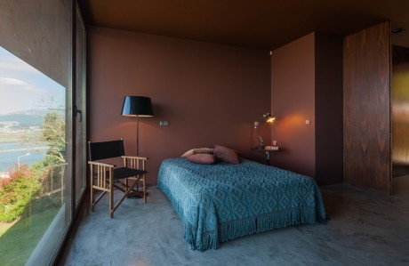 Casa de Seixas by Castro Calapez Arquitectos - 12