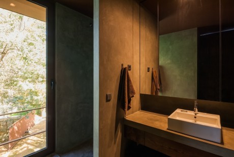 Casa de Seixas by Castro Calapez Arquitectos - 13
