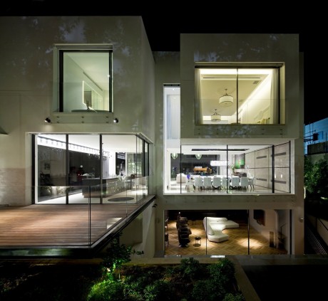Hovering Cube House by Yulie Wollman - 10
