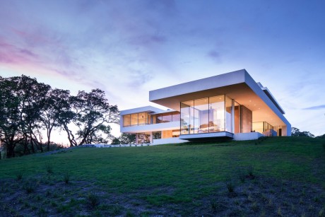 Vineyards Residence by Swatt | Miers Architects - 12