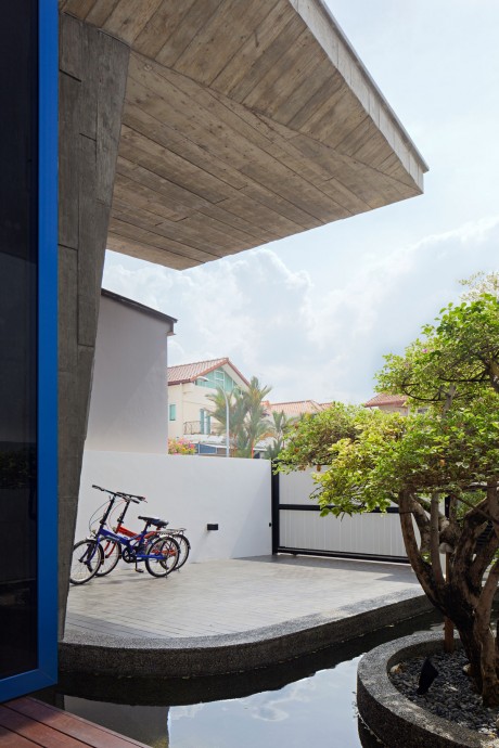 House at Poh Huat Road by Envelope Architects - 7