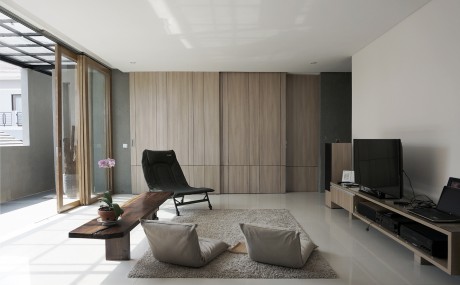 Minimax House by Ebenhaezer Lontoh - 5