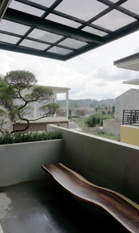 Minimax House by Ebenhaezer Lontoh - 8