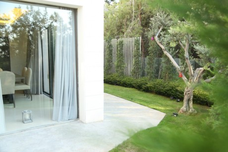 Apartment in Naqqach by Roland Helou Design Hub - 10