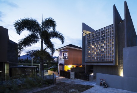 Minimax House by Ebenhaezer Lontoh - 10