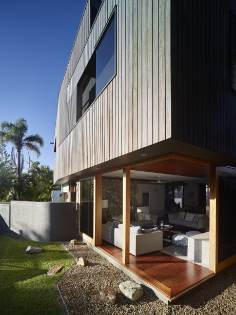 Beach House by Shaun Lockyer Architects - 13