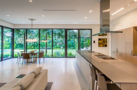 Floating Eaves Residence by Kobi Karp - 4