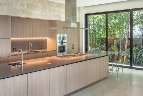 Floating Eaves Residence by Kobi Karp - 5