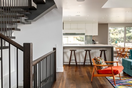 House in Calgary by DOODL - 7