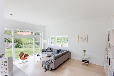 Modern House by Skanlux - 10