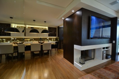 Home in Porto Alegre by Minuscoli Martini Architects - 4