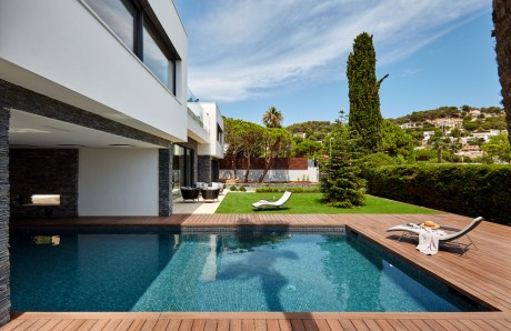 Blanes House by Piramide Grup - 3