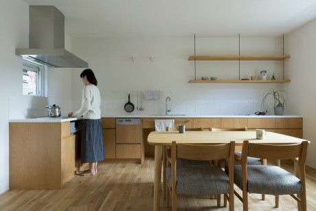 Maibara House by ALTS Design Office - 5