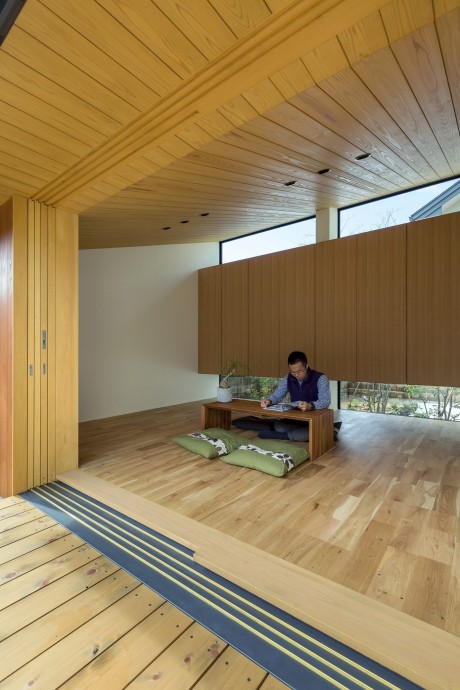 Maibara House by ALTS Design Office - 7