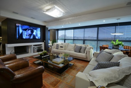 Home in Porto Alegre by Minuscoli Martini Architects - 3