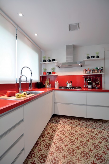Home in Porto Alegre by Minuscoli Martini Architects - 6