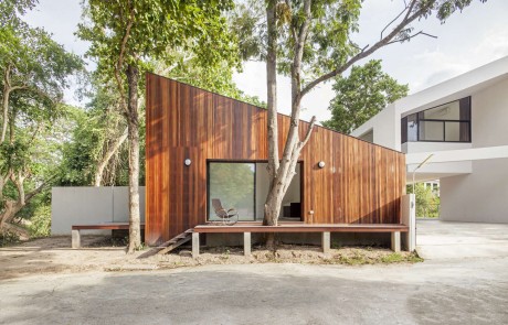 Mae Kao Canal House by Ekar Architects - 9