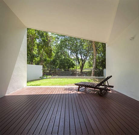 Mae Kao Canal House by Ekar Architects - 7