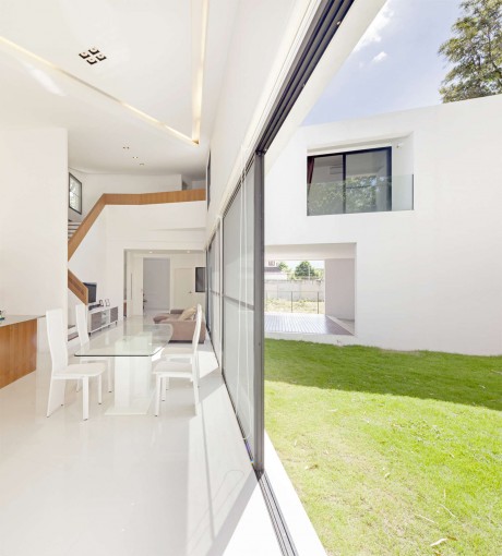 Mae Kao Canal House by Ekar Architects - 4