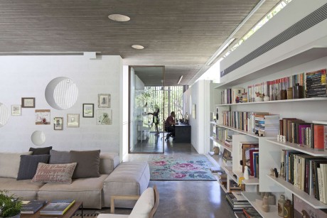 House in Ramat Hasharon by Pitsou Kedem Architect - 3